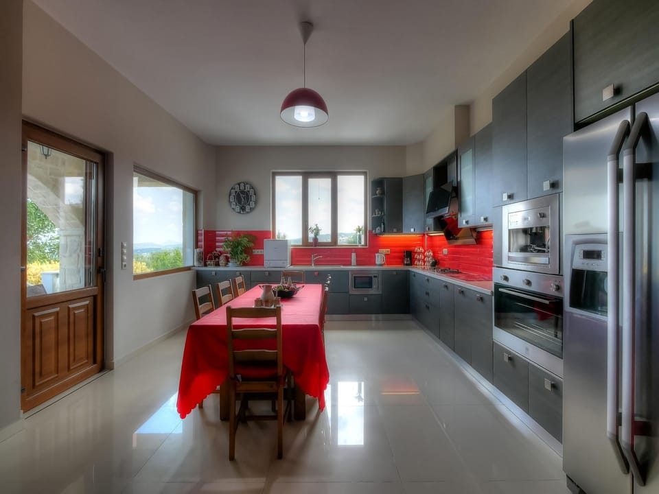 Elegant Rural Villa with Pool Retreat Resort in Chalandri
