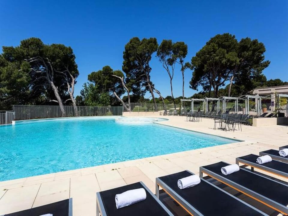 Rooms 4 People Hotel in L'Isle-sur-la-Sorgue