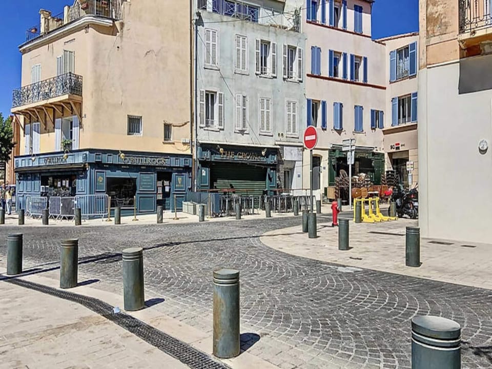 Rooms 2 People Hotel in La Ciotat