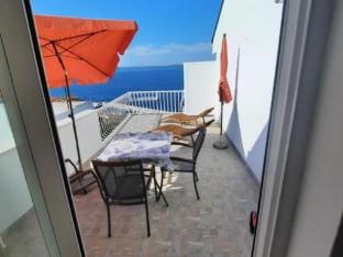 Sea View Apartments Lendic Podgora - Classic Studio Apartment with Terrace and Sea View Hotel in Split-Dalmatia County