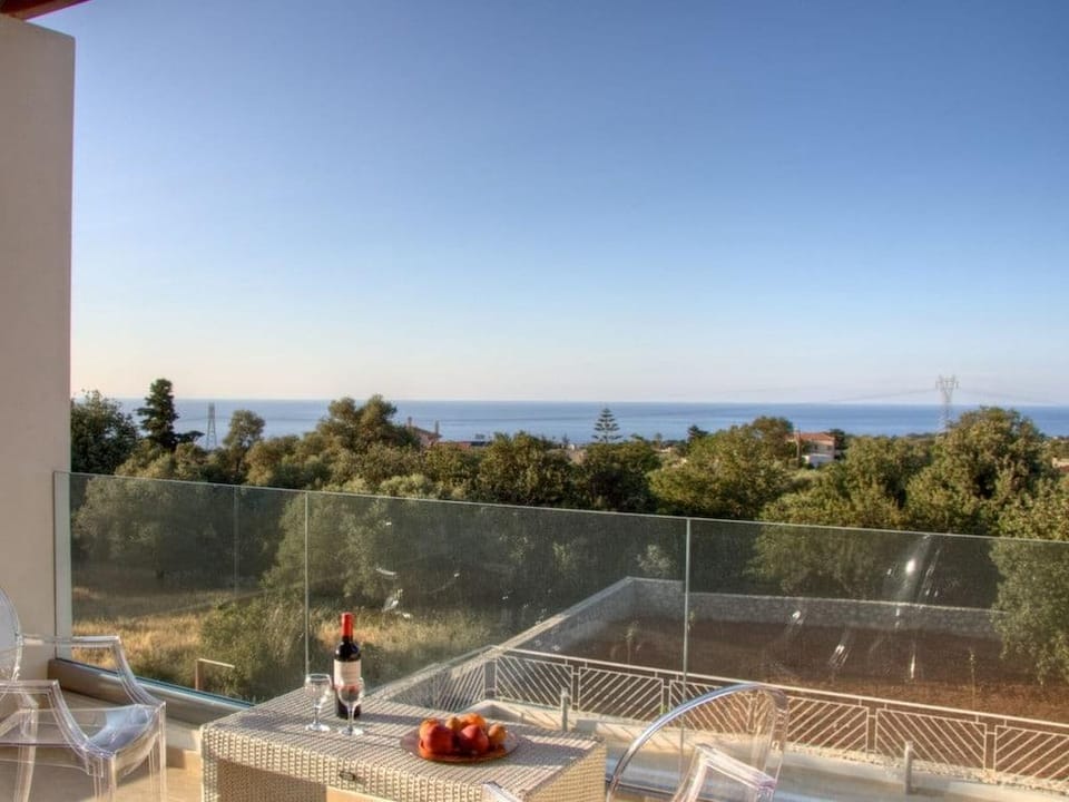Villa in Prines with swimming pool Resort in Crete