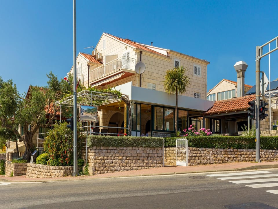 Pansion Srebreno - Double or Twin Room with Balcony Hotel in Srebreno
