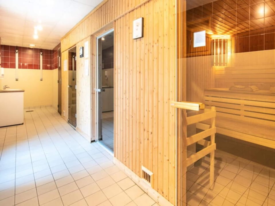 Rooms 6 People Hotel in Provence-Alpes-Côte d'Azur