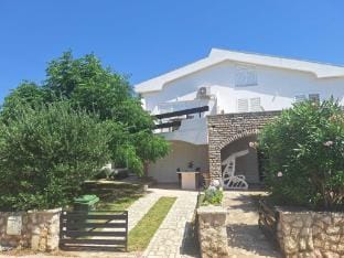 Sea View Apartment Povljana - One Bedroom Apartment with Sea View Hotel in Zadar County