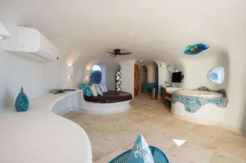 Shark Studio Retreat at Swan Villas - Gold Standard Certified Hotel in Stann Creek District