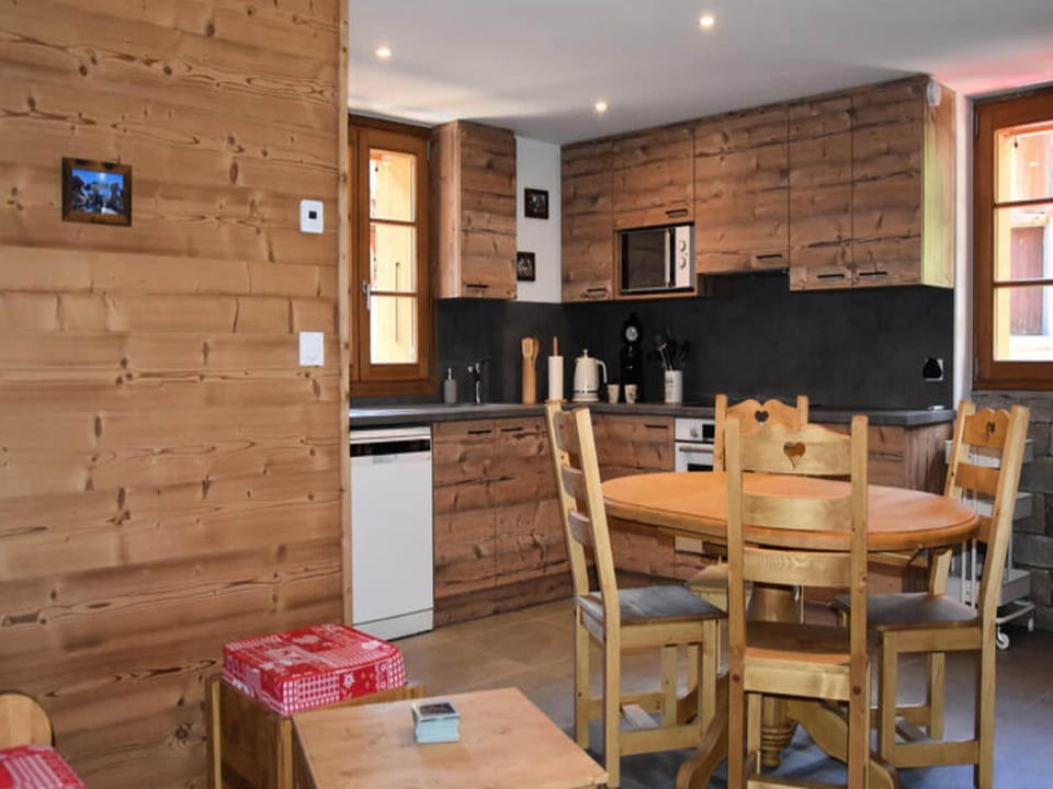 Holiday Home Pralognan 206 Hotel in Pralognan-la-Vanoise