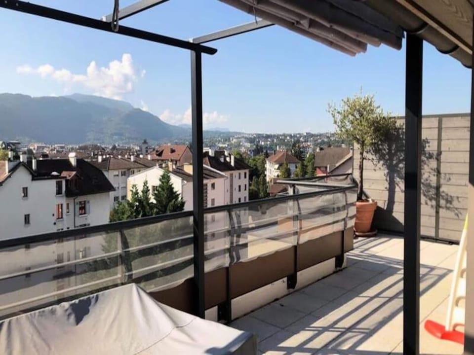 Penthouse with South Facing Terrace Hotel in Annecy
