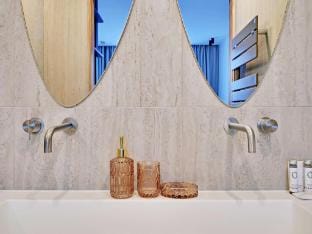 Elegant apartment - 3BR8P - Arc de Triomphe Hotel in Paris