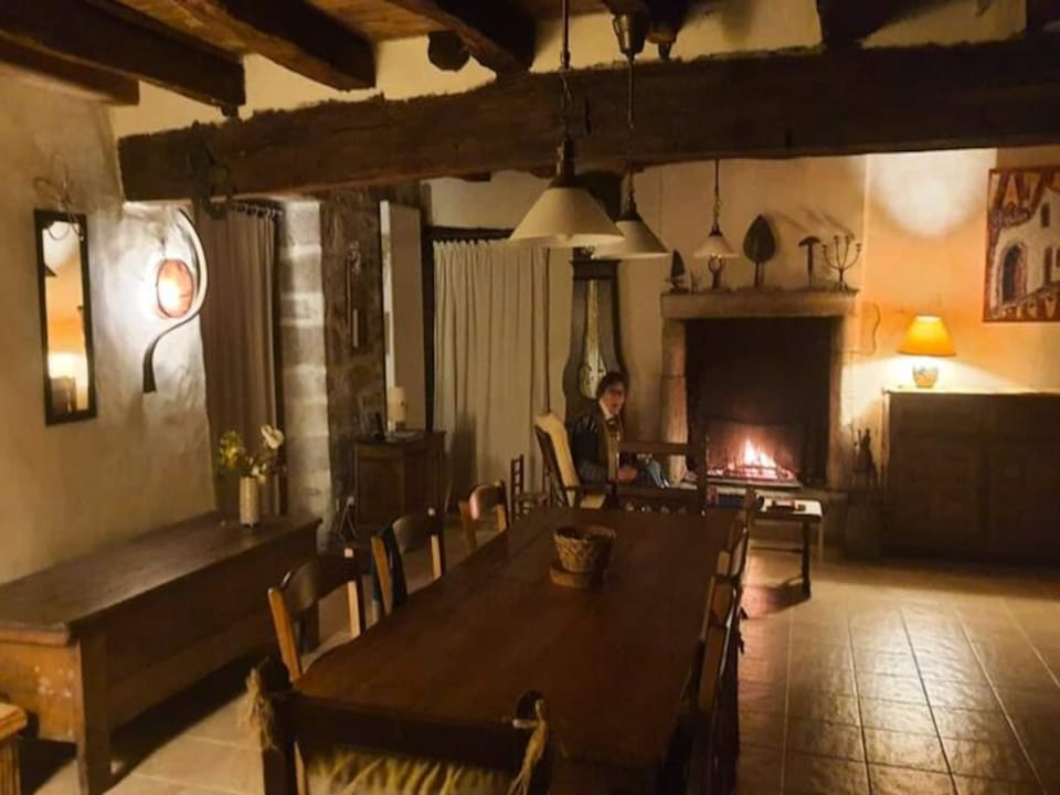 Houses  Villas for 5 People Hotel in Brittany