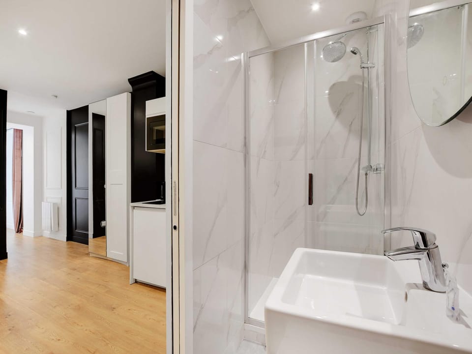 Comfortable studio - 1BR4P - Republique Hotel in Paris
