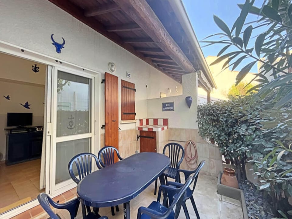 Rooms 6 People Hotel in Saintes-Maries-de-la-Mer
