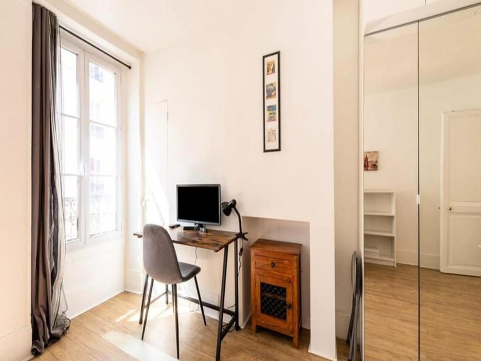 Magnificent Studio in Paris 11th Hotel in Paris