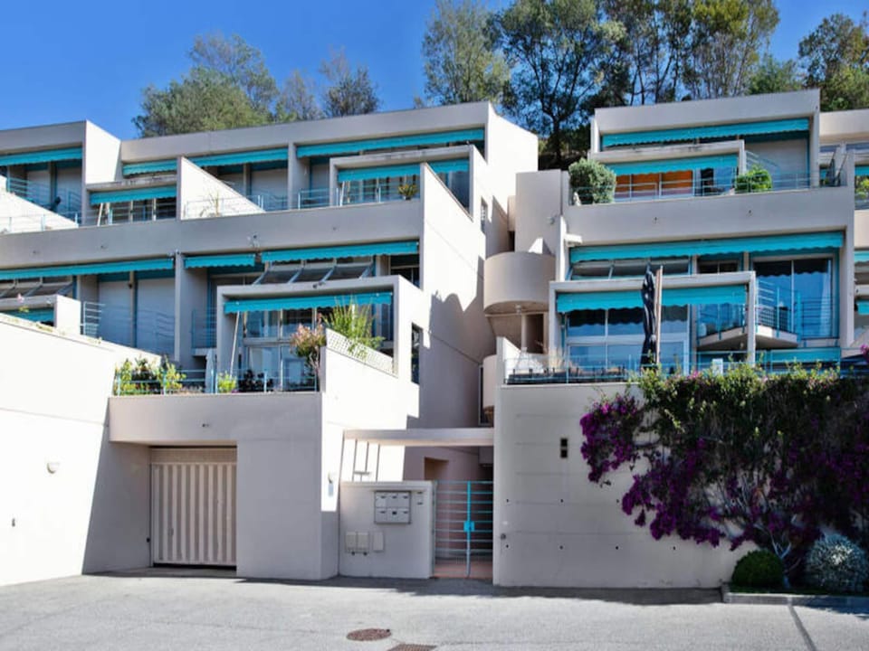 Apartments for 6 People Hotel in Mandelieu-La Napoule