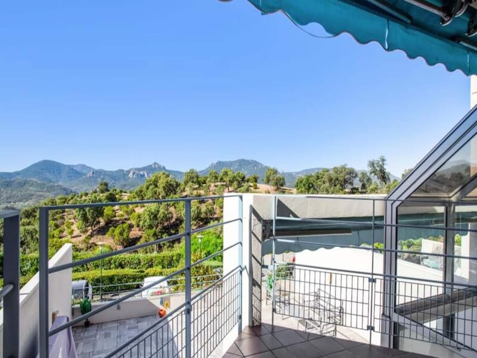 Apartments for 6 People Hotel in Mandelieu-La Napoule