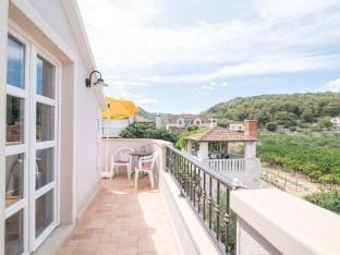 Apartments Mare- One Bedroom Apartment with Garden View A3 ST Hotel in Split-Dalmatia County