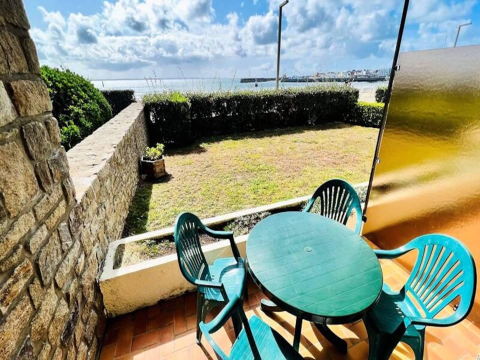 Rooms for 6 People Hotel in Quiberon