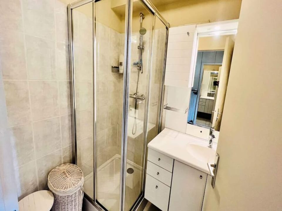 Rooms for 6 People Hotel in Quiberon