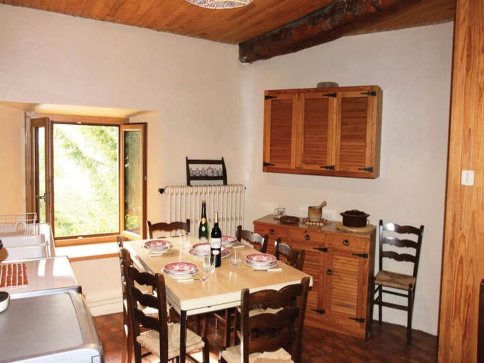 Apartment for seven people with garden Hotel in Le Monêtier-les-Bains