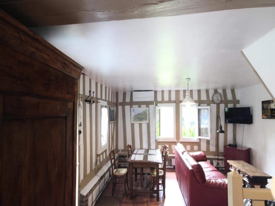 House 4 People Hotel in Normandy