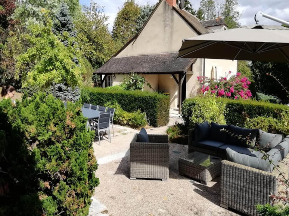 House 14 People Hotel in Centre-Val de Loire