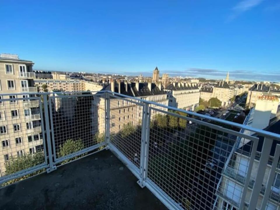 Apartments for 5 People Hotel in Caen