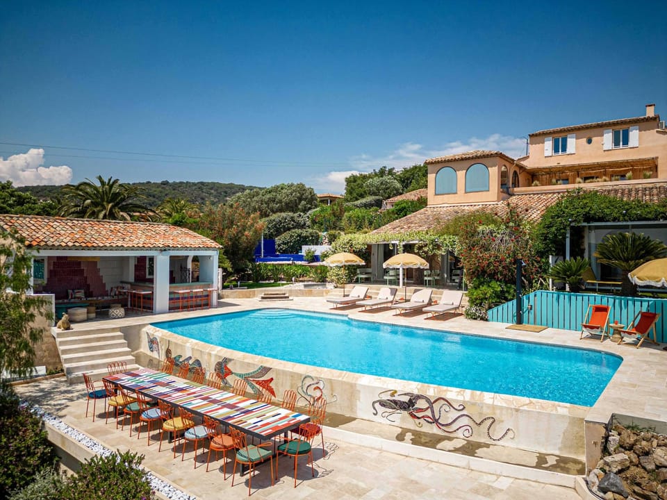 Bedroom in a sublime Provencal villa Hotel in Grimaud