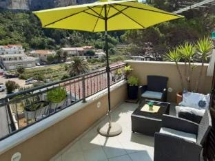 Two Bedroom Apartment With Sea View Hotel in Dubrovnik-Neretva County