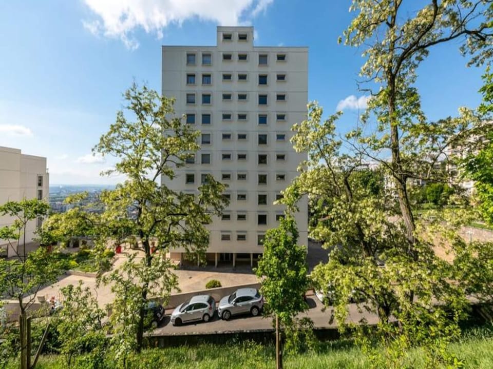 Apartments for 4 people Hotel in Lyon