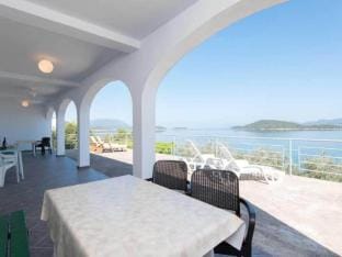One Bedroom Apartment with Terrace and Sea View Hotel in Dubrovnik-Neretva County