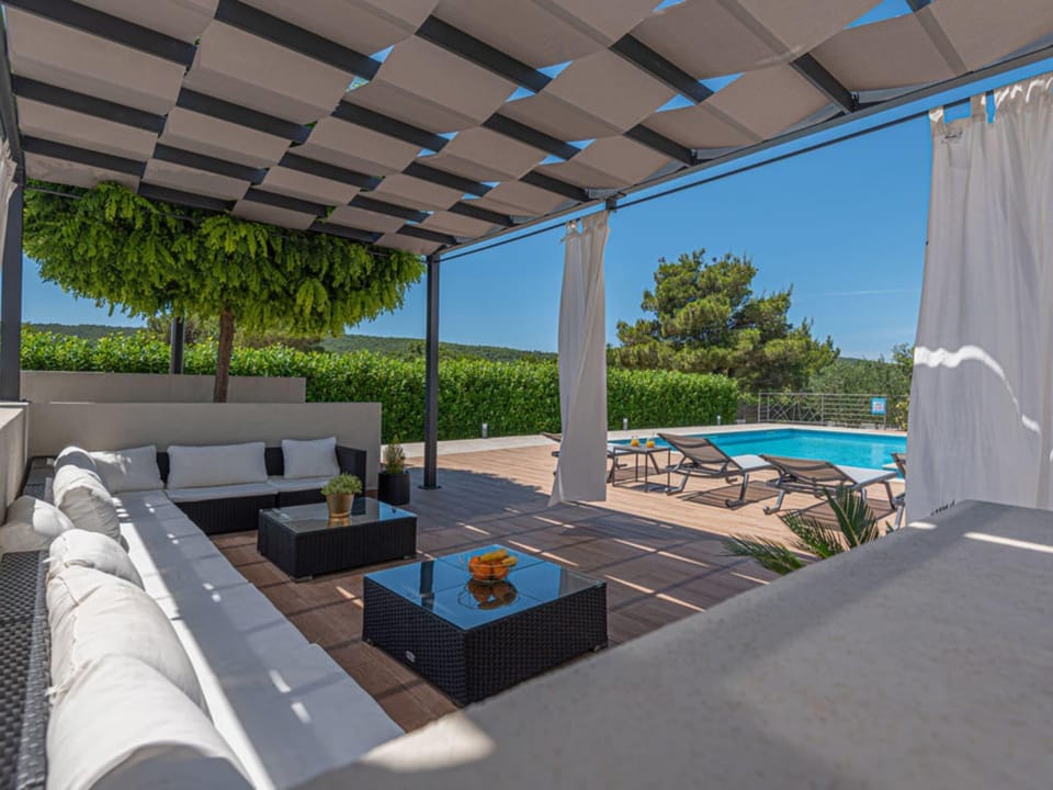 Villa Felicity B4 - Four Bedroom Villa with Balcony and Pool Hotel in Šibenik-Knin County, Croatia