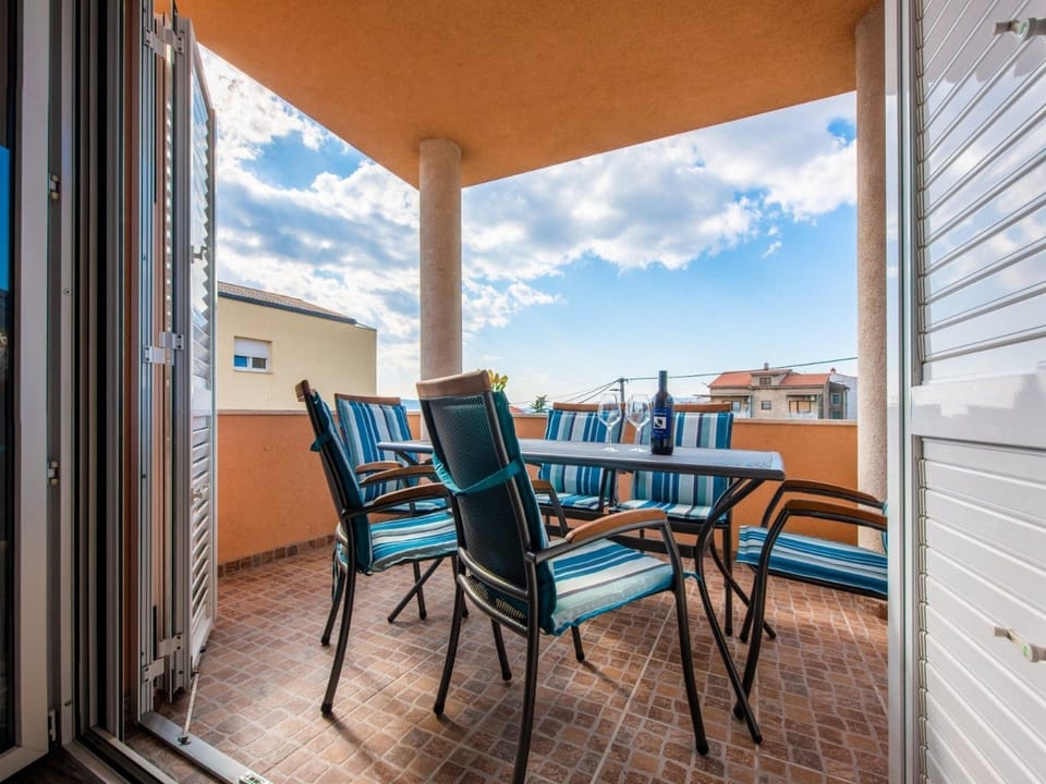 Charming and Tranquil Kastel Gomilica Apartment with Balcony and Patio - Three Bedroom Apartment Hotel in Šibenik-Knin County, Croatia