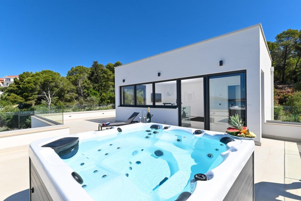 Hot tub