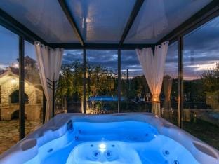 Vila Ive winter spa Podumci Hotel in Šibenik-Knin County, Croatia