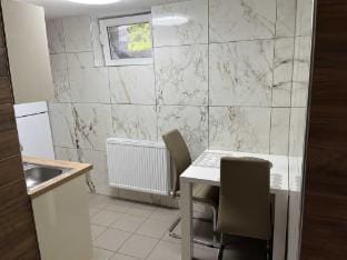 Meadow Tranquil Apartments with Evergreen Garden - One Bedroom Apartment Hotel in Carinthia, Austria