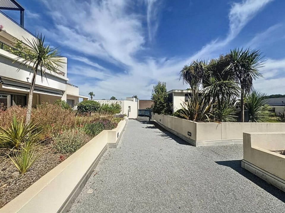 Rooms 4 People Hotel in La Ciotat