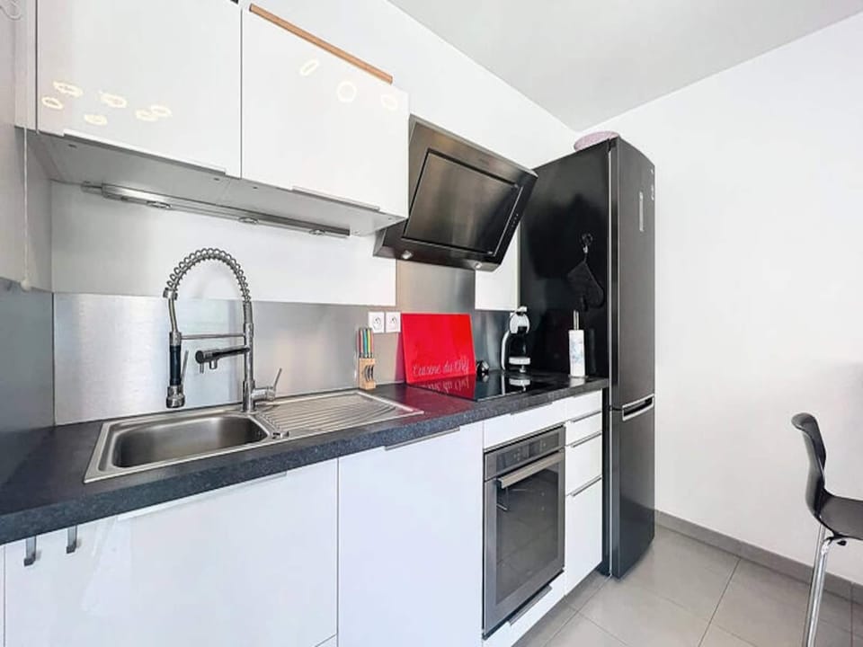 Rooms 4 People Hotel in La Ciotat
