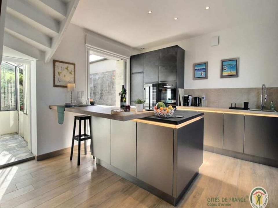 Gmte de France 4 people Hotel in Brittany