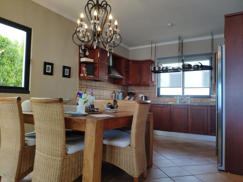 Villa 17West with Pool Resort in Madeira District