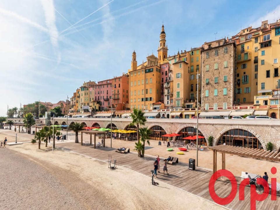 Rooms 3 People Hotel in Menton