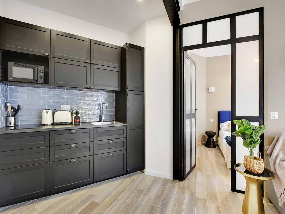 Lovely apartment - 1BR4P - Buttes-Chaumont Hotel in Paris