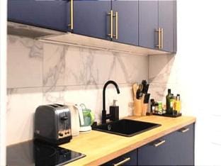 Refurbished T2 Near Trocadero Hotel in Paris