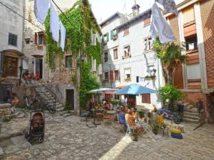 Radiant and Trendy Downtown Rovinj Apartment - One Bedroom Apartment Hotel in Rovinj