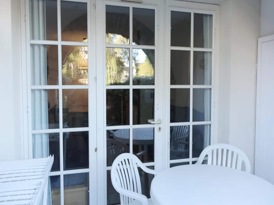 Room 4 People Hotel in Arzon
