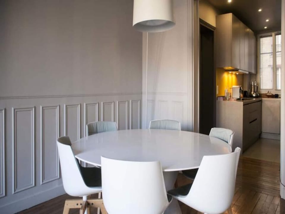 Pretty 83 M2 Close to the Bastille Hotel in Paris