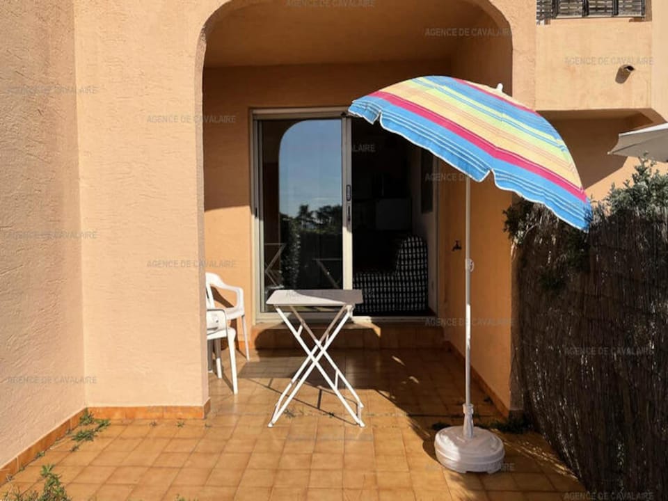 Rooms 4 People Hotel in Rayol-Canadel-sur-Mer
