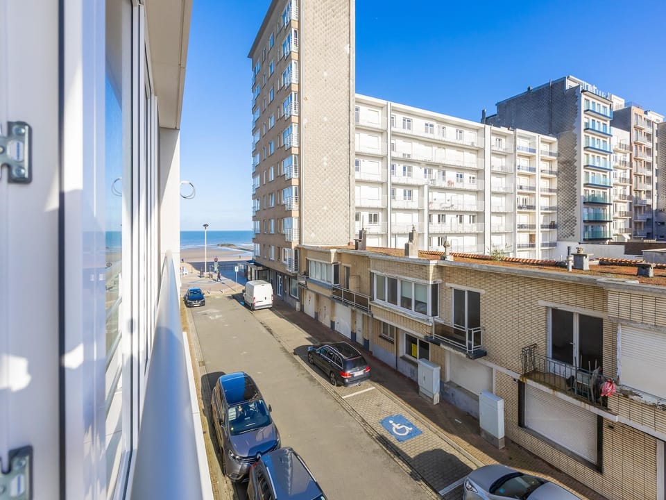 Modern flat near the sea Apartment in Middelkerke