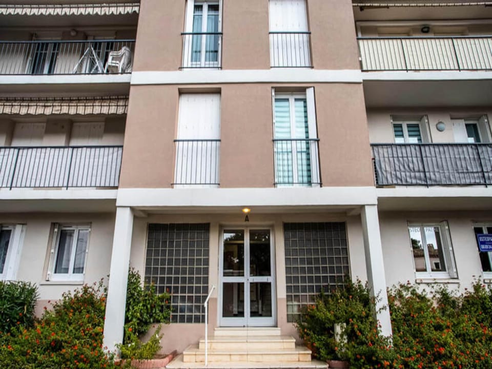 Apartments for 6 People Hotel in La Seyne-sur-Mer