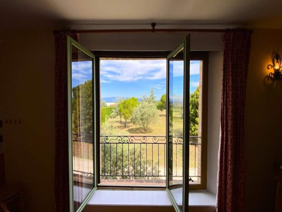 Apartments for 7 People Hotel in Valensole