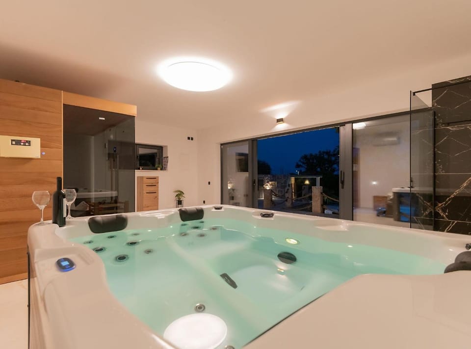 Villa Mia 2 - Six Bedroom Villa with Private Pool Resort in Split-Dalmatia County