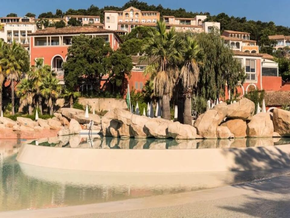 Pierre and Vacances Residence Hotel in Grimaud